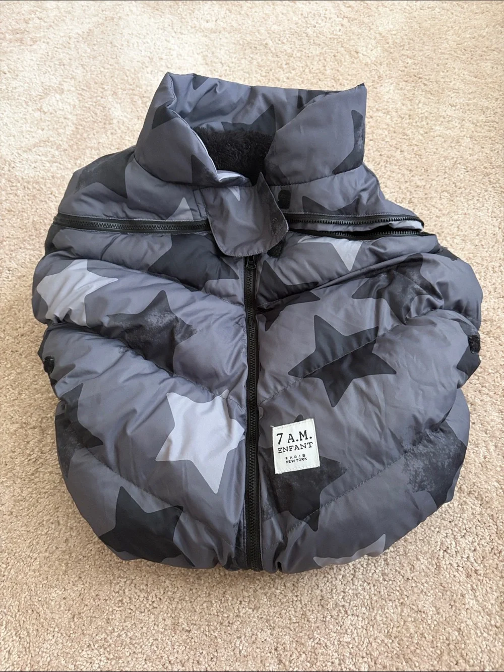 7 A.M. Enfant Gray Star Puffer Baby car seat cocoon